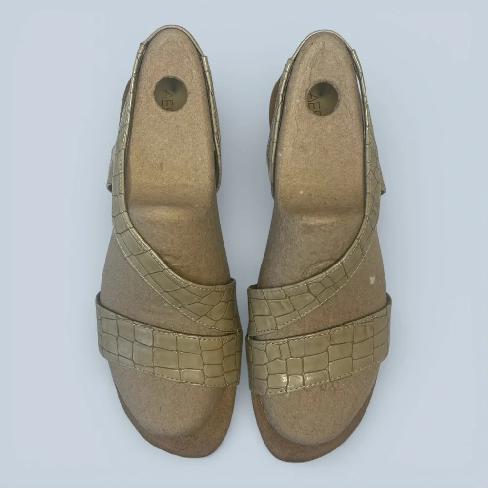 Aerosoles‎ Women's Sandals Brasserie Faux Croc Embossed Slingback Tan Sz 6.5 - Picture 2 of 13